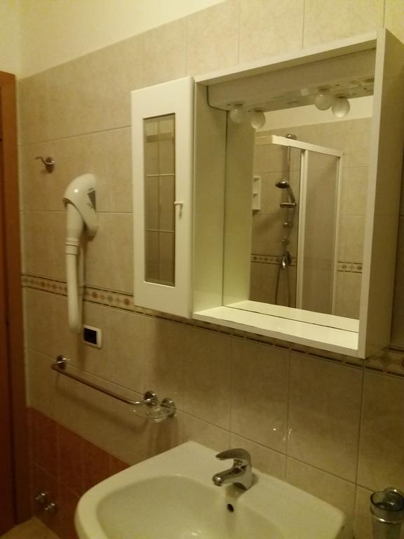 Verde Mare "Appartamenti Per Vacanze" Tortoreto Luaran gambar
